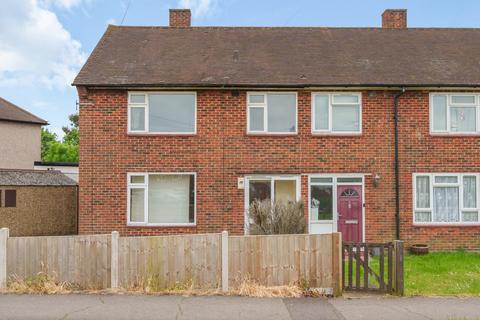 3 bedroom end of terrace house to rent, Ravensbury Road Orpington BR5