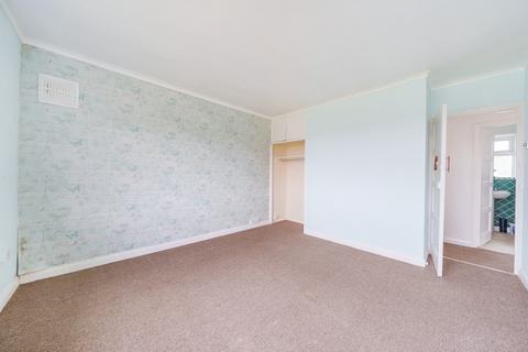 3 bedroom end of terrace house to rent, Ravensbury Road Orpington BR5