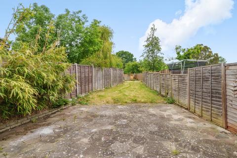 3 bedroom end of terrace house to rent, Ravensbury Road Orpington BR5