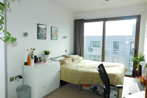 2 bedroom flat to rent, Apt 236 Advent1 Isaac Way2/3 AdventManchester