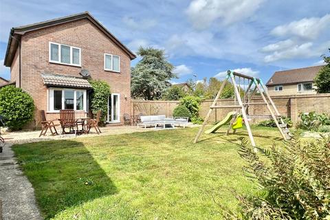 Cedar Drive, Everton, Lymington, Hampshire, SO41