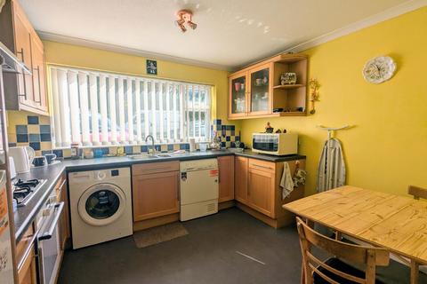 3 bedroom terraced house for sale, Airedale Road, Stamford, PE9