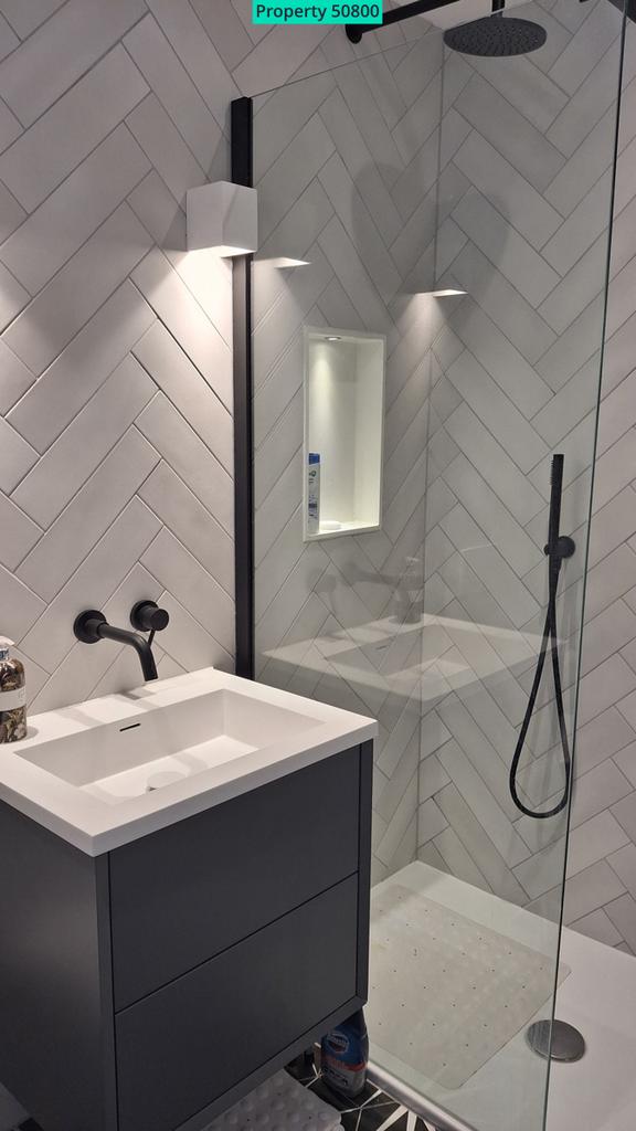 En suite shower room