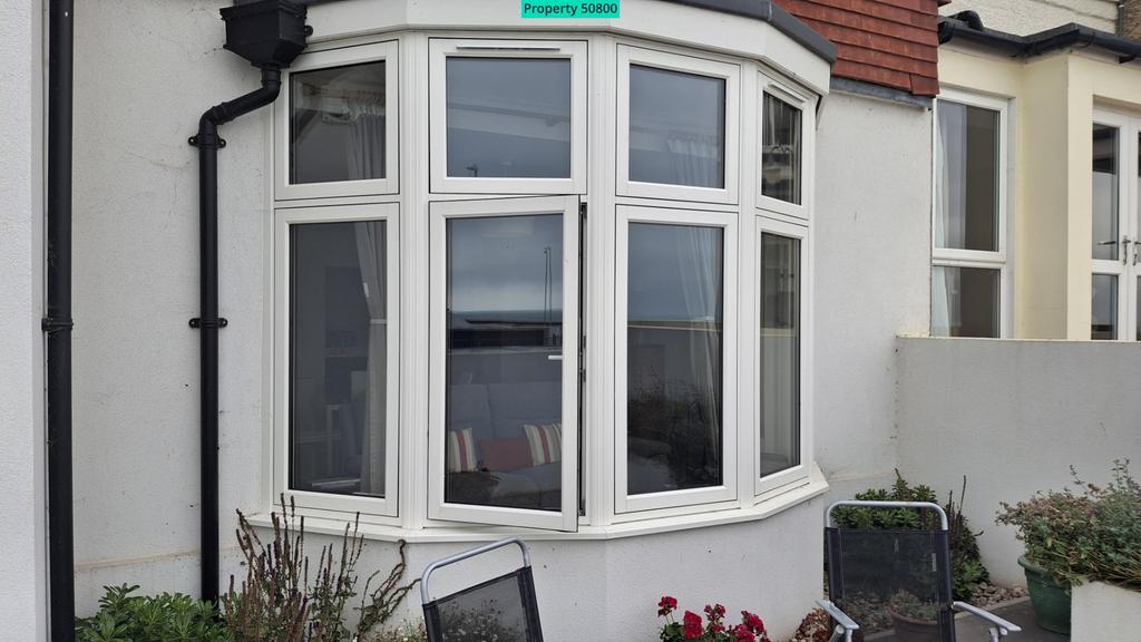 Feature Bay Window