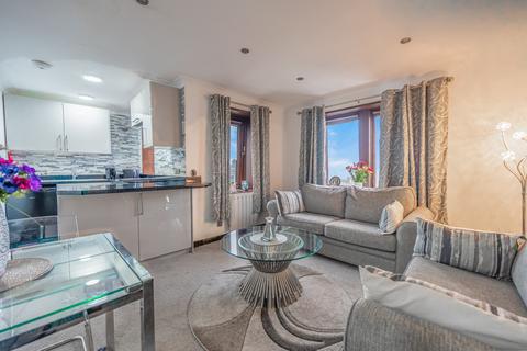 Flat 12, 12 Colquhoun Square, Helensburgh, G84 8AD