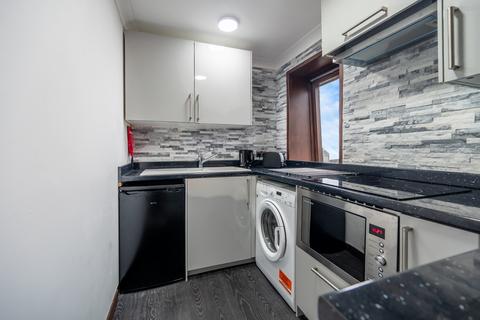 Flat 12, 12 Colquhoun Square, Helensburgh, G84 8AD