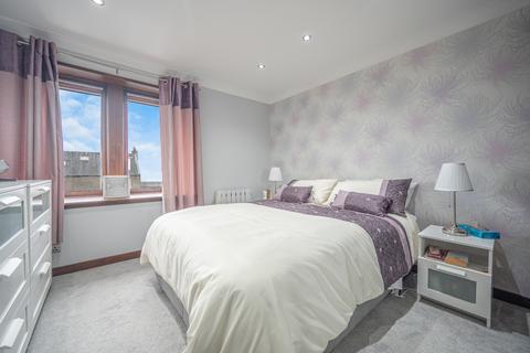 Flat 12, 12 Colquhoun Square, Helensburgh, G84 8AD