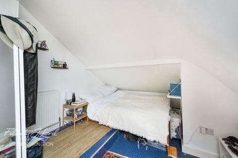 168d Albion Road, London, N16 9JS
