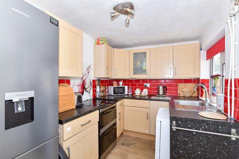 2 bedroom terraced house for sale, London Road, Teynham, Kent