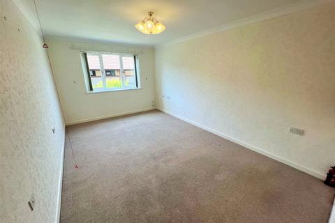 2 bedroom apartment to rent, Berkeley Court, Elmore Road, Lee On The Solent, Hampshire, PO13