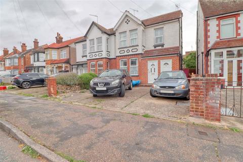 2 bedroom apartment for sale, Clacton on Sea CO15