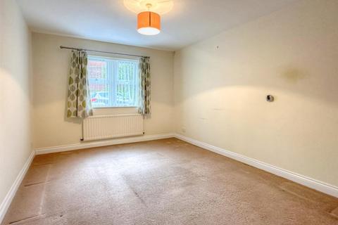 2 bedroom flat for sale, Millside, Morpeth