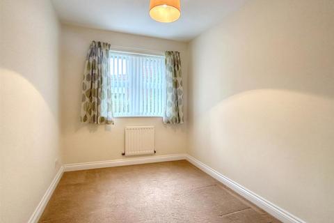 2 bedroom flat for sale, Millside, Morpeth