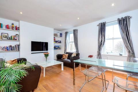 2 bedroom flat to rent, City Road, Angel, London, EC1V