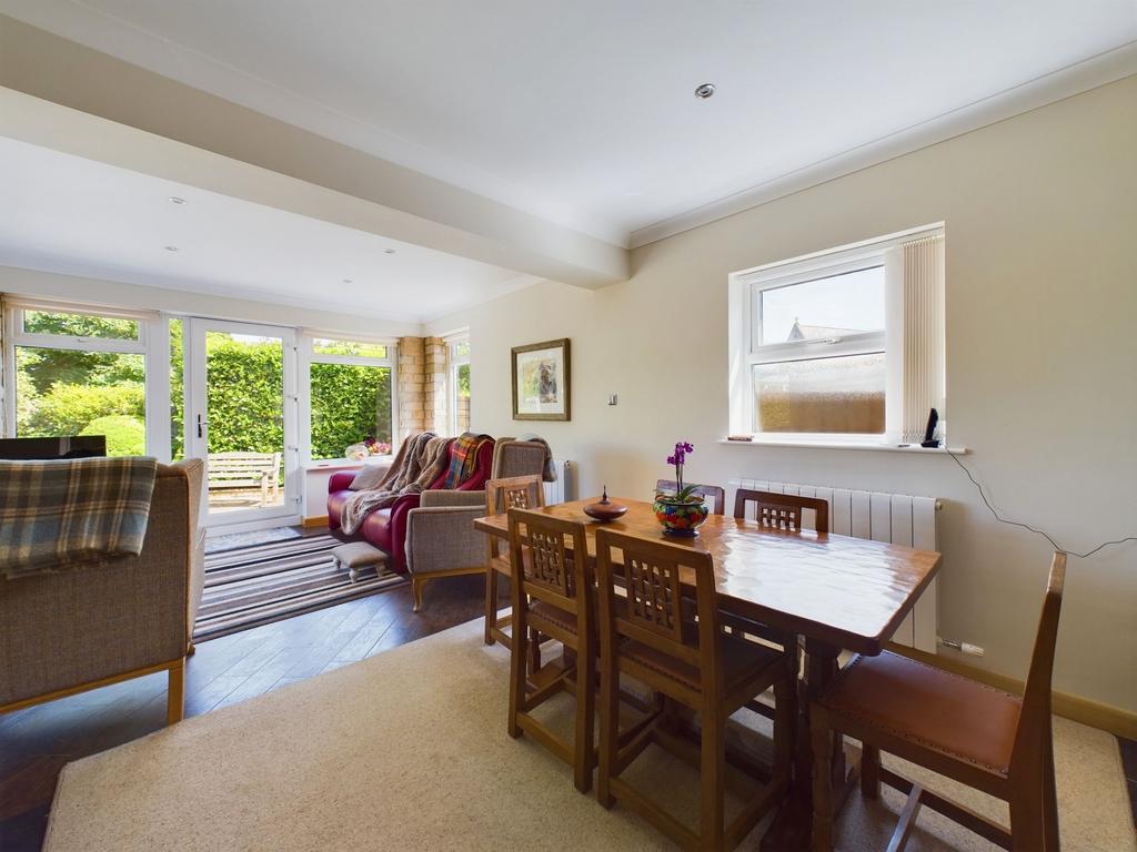 Kitchen / dining room / sunroom