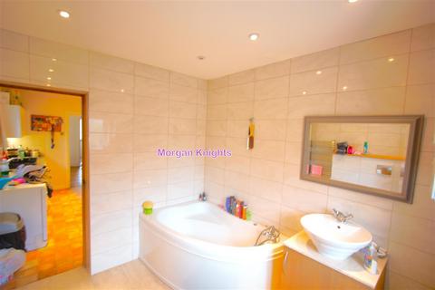 49 Ramsay Road, London, E7 9EN