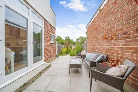 52 Aboyne Drive, London, SW20 0AL