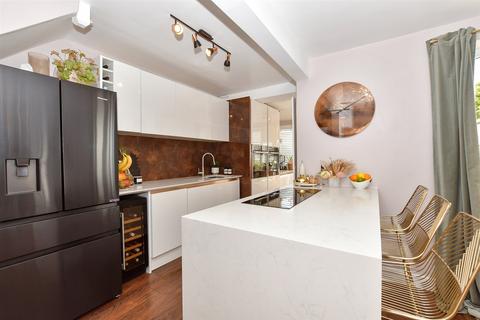 26 Bolton Road, Folkestone, CT19 5RX