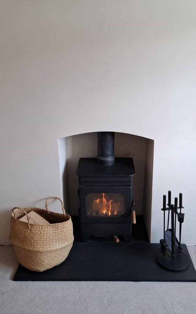 112 Downend ROad fireplace.jpg