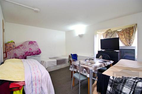 Studio for sale, Grilse Close, Edmonton, N9