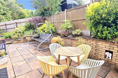 5 Red Hill Grove, Birmingham, B38 9RZ