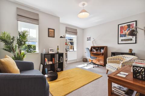 4 bedroom detached house for sale, Victoria Mews, London