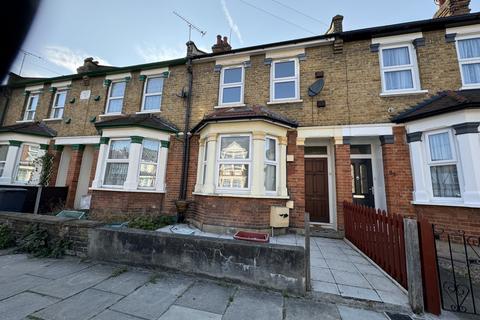 undefined, Standard Road, HOUNSLOW, Greater London, TW4