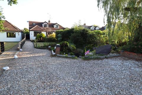 52 Alexandra Road, Rayleigh, SS6 8HS