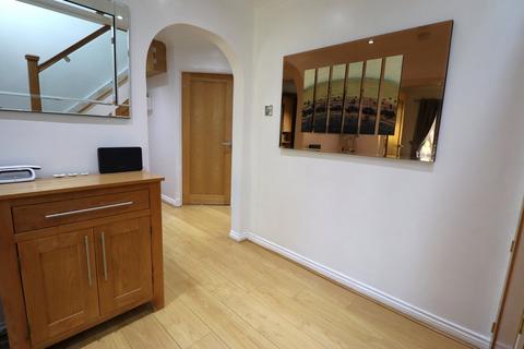 52 Alexandra Road, Rayleigh, SS6 8HS