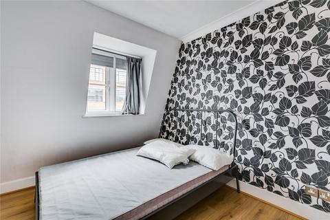 2 bedroom flat for sale, Roberts Court, Essex Road, London