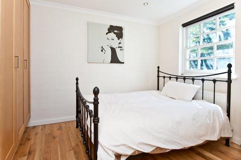 1 bedroom apartment to rent, Wilton Road, London, UK, SW1V