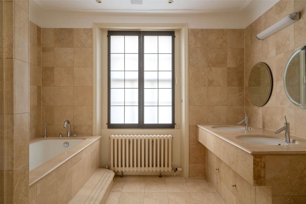 Principal Ensuite