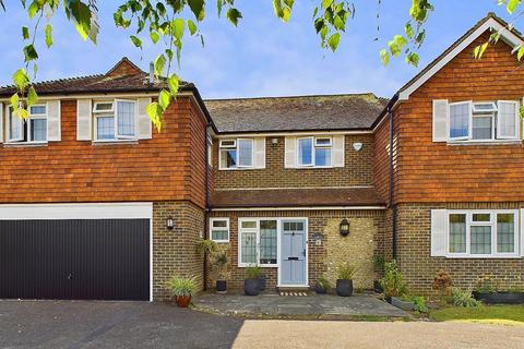 5 bedroom detached house for sale, West Ridings, East Preston, Littlehampton, BN16 2TD