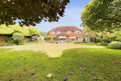 5 bedroom detached house for sale, West Ridings, East Preston, Littlehampton, BN16 2TD