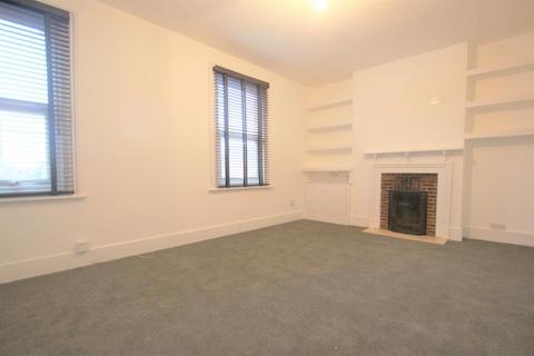 1 bedroom flat to rent, Chapel Avenue, Addlestone KT15