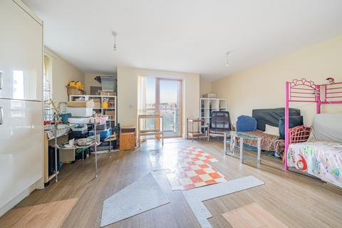 2 bedroom flat for sale, Lomond House, 203 Chargeable Lane, London, E13