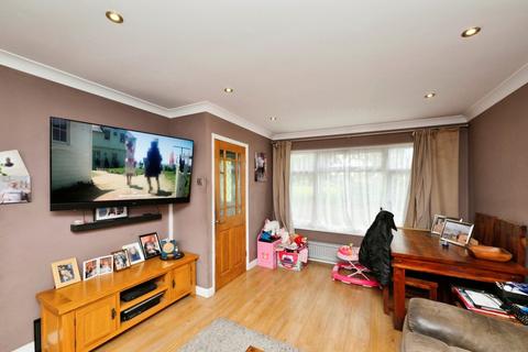 10 Rowlands Close, Cheshunt, Waltham Cross, EN8 9NW