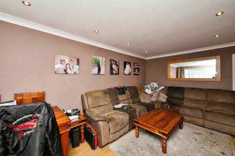 10 Rowlands Close, Cheshunt, Waltham Cross, EN8 9NW