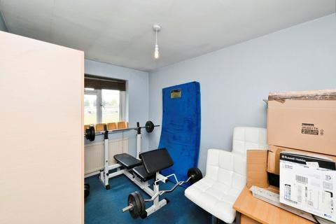 10 Rowlands Close, Cheshunt, Waltham Cross, EN8 9NW