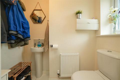 31 Regent Drive, Easingwold, York, YO61 3QX
