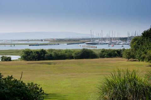 4 bedroom detached house for sale, Lisle Court Road, Lymington, SO41