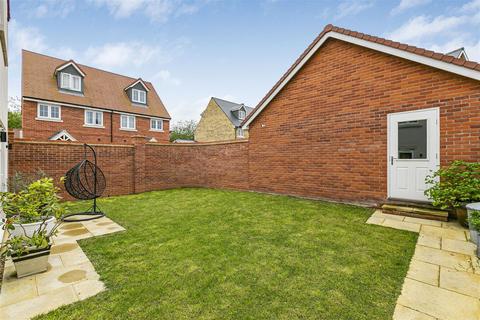 5 bedroom detached house for sale, Webb Avenue, Newmarket CB8