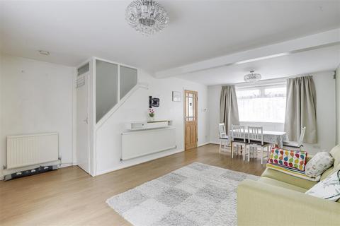 3 bedroom end of terrace house for sale, Forsythia Gardens, Lenton NG7