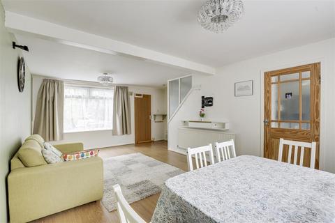 3 bedroom end of terrace house for sale, Forsythia Gardens, Lenton NG7
