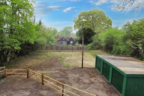 Land to rent, Stockland Green Road, Speldhurst, Tunbridge Wells, TN3 0TU