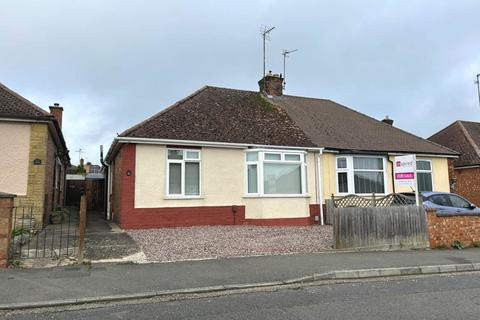 2 bedroom semi-detached house for sale, St Margarets Avenue, Rushden