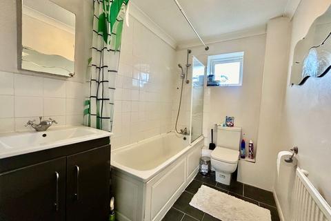 41 Gramwell, Shenley Church End, Milton Keynes, MK5 6DG
