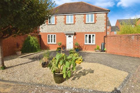 4 bedroom detached house for sale, Shears Drive, Amesbury, SP4 7XY