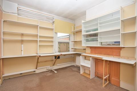 95 Chart Road, Folkestone, CT19 4EP