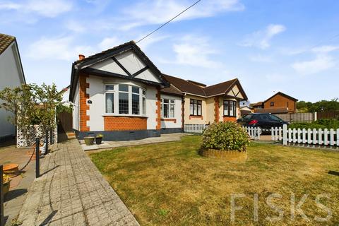 2 bedroom semi-detached bungalow for sale, Thundersley Park Road, Benfleet, SS7